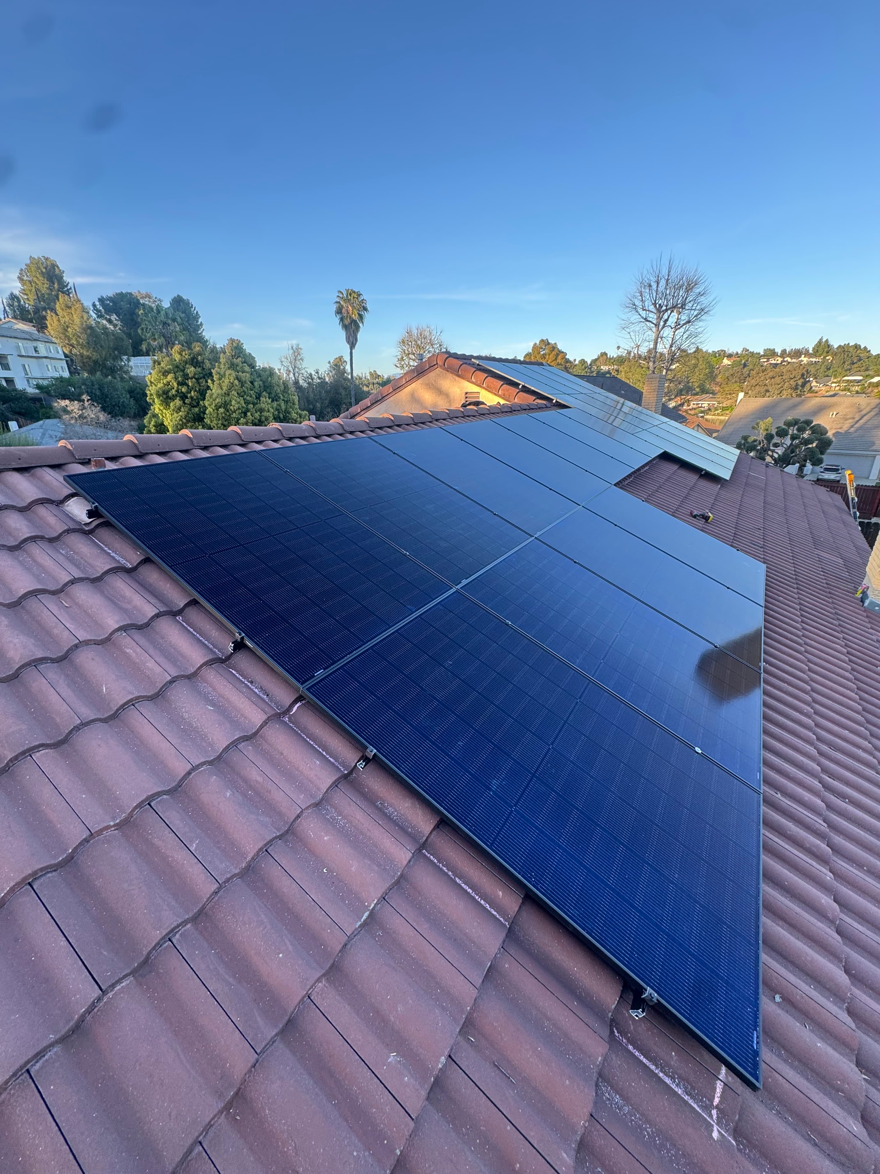 Local Solar Contractors in Temecula vs. Big-Box Installers